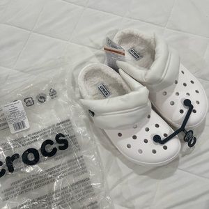 CROCS  Fur-Lined Clogs Sz Men 5, Women 7 Unisex Fuzzy Slippers White
